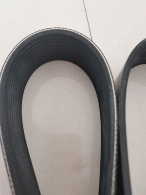 الحزام الأصلي المروحة V-Ribbed 21620133 لEC240B EC290B EC250D EC300D آلات الطرق